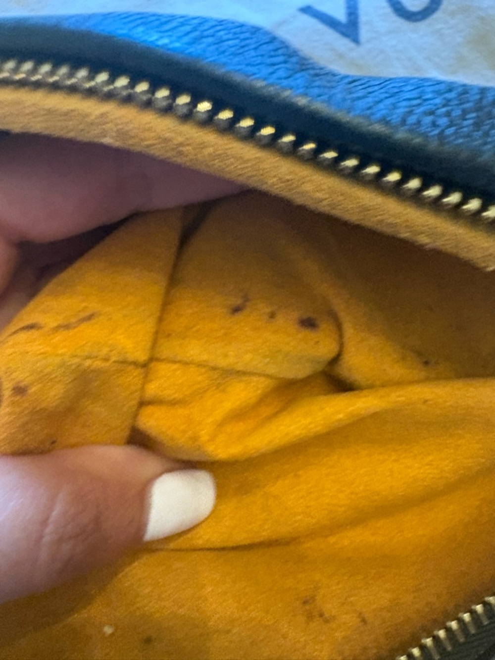 Louis Vuitton Bumbag in Monogram Empreinte leather - Picture 11 of 12